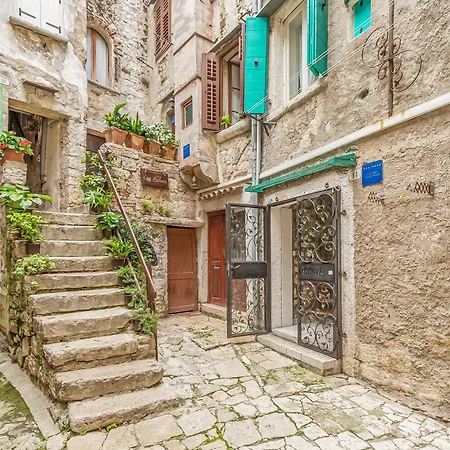 Newly Renovated Romantic Appartement Rovinj